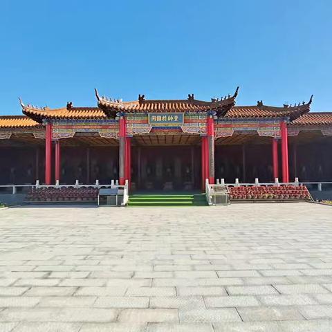 看人长处、帮人难处、记人好处