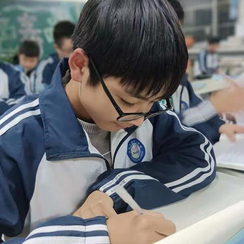 2022级10班追求目标，坚持不懈——咸阳梦圆职业学校