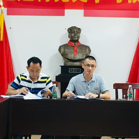 镇党委书记陈海云到道隆村上党史学习教育专题党课