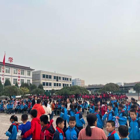 “阳光体育，伴我成长”———西郭小学趣味运动会