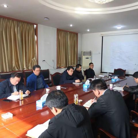 中心杨主任带队开展安全检查