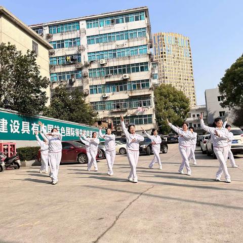 阳春三月展风采