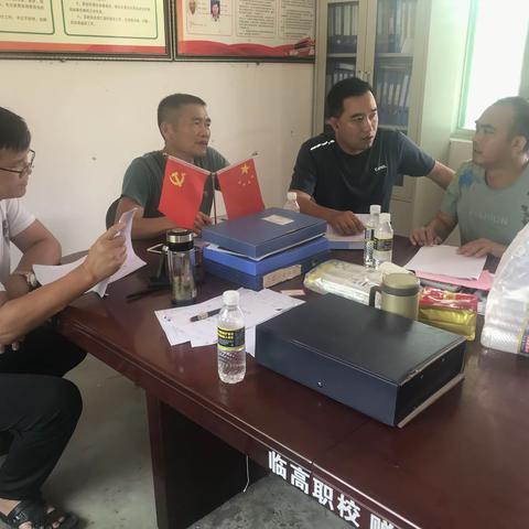 临高县开展铁路沿线环境安全专项整治督查