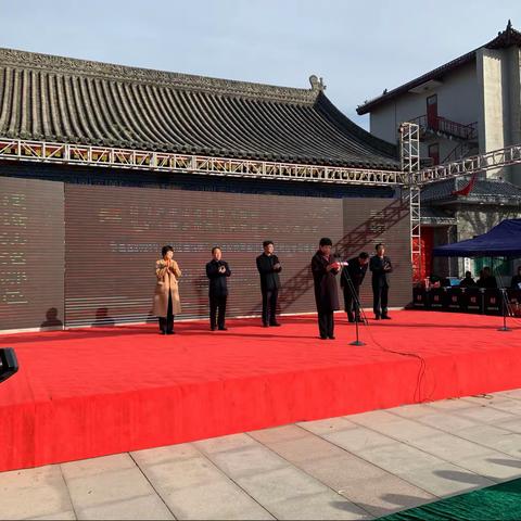 区委社会治理办开展宪法宣传活动