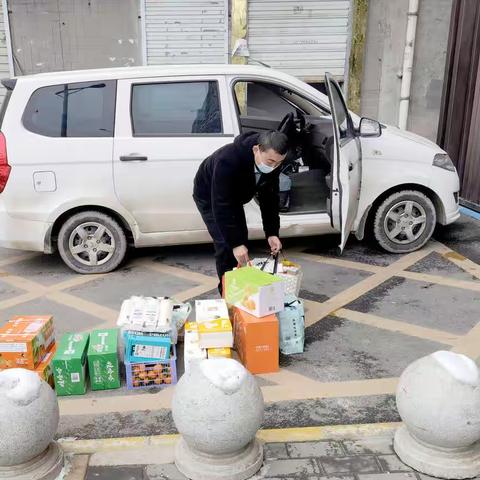 心有大爱 “疫”路同行 丨爱心家长为西安博雅艺术职业中学捐赠防疫物资
