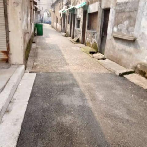 测量人员不辞辛苦为测量