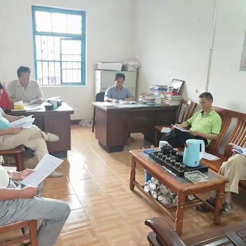 藤桥机械厂党委召开“不忘初心、牢记使命”主题教育贯彻集团一届十次职代会精神