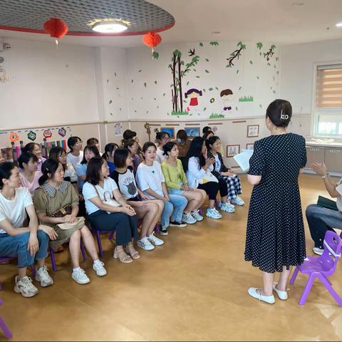 齐心协力大扫除，美丽整洁迎开学——明辉幼儿园开学卫生篇