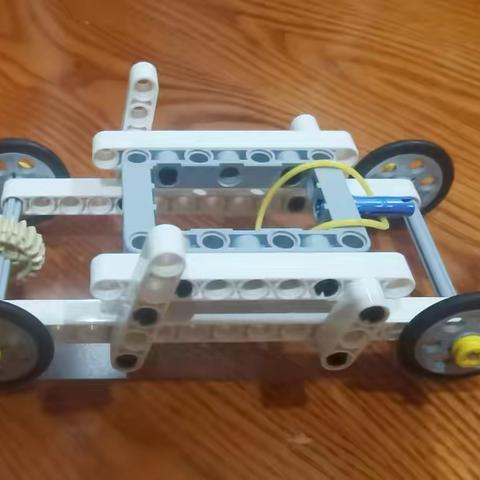 橡皮筋驱动小车