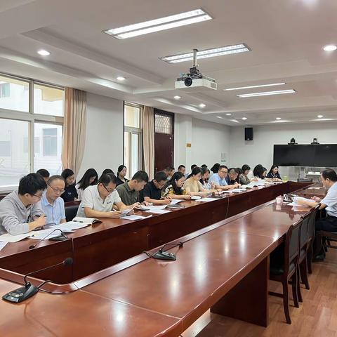 碑林区发展和改革委员会召开全体干部大会传达学习区委十四届三次全会精神并安排部署近期重点工作