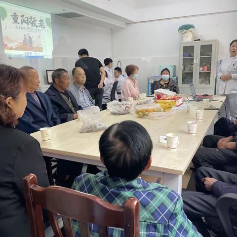 九九重阳节，浓浓敬老情——消化内科病区开展敬老活动