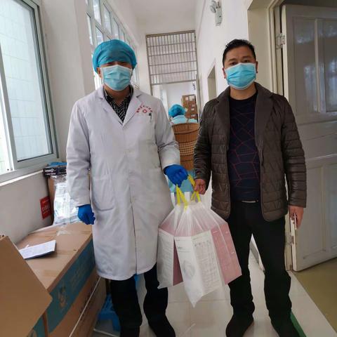 致敬湘鄂民间爱心团在疫情期间的举动