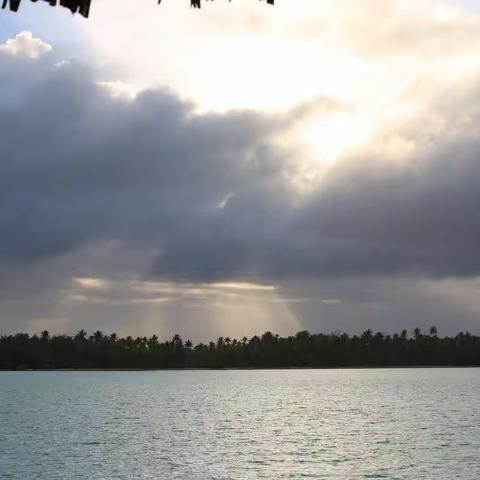 七色海水  大溪地