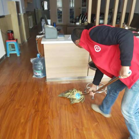 【南大街街道吕祖庙社区】开展爱国卫生全民打扫除活动