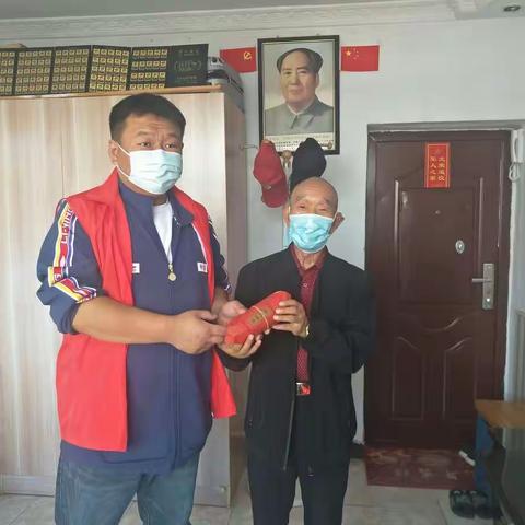 [我们的节日]南大街街道吕祖庙街社区开展“中秋送月饼共叙和谐情"活动