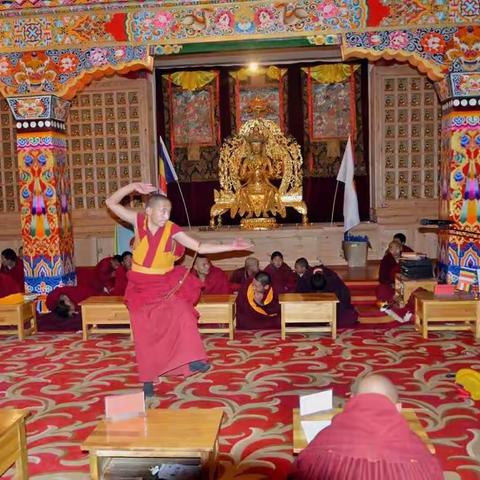 དྷཱི་སྙན་རི་རྣམ་རྒྱལ་སློ་གླིང་།