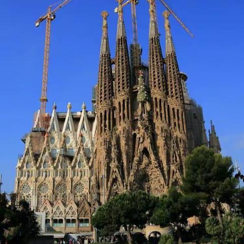 蚂蚁兜风——西班牙🇪🇸圣殿之旅：巴塞罗那高迪作品（二）