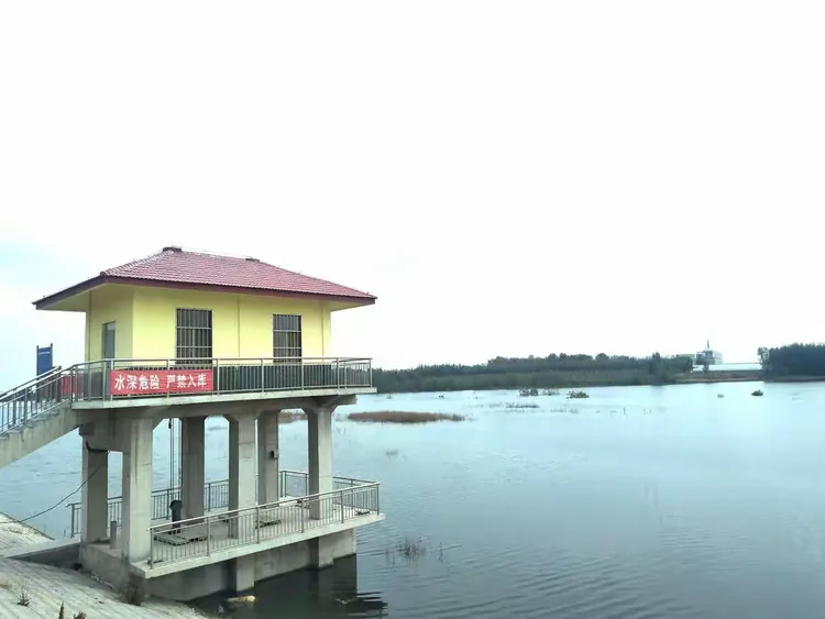 诸城共青团水库实地参观