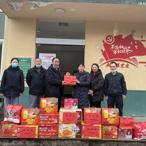节前基层行，温暖电力人――国网政和县供电公司副总陈政慧和叶丽丽主任春节前走基层慰问