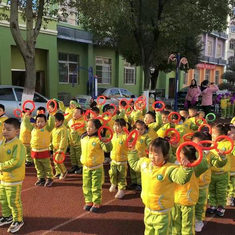 活力早操展风彩  快乐锻炼促成长