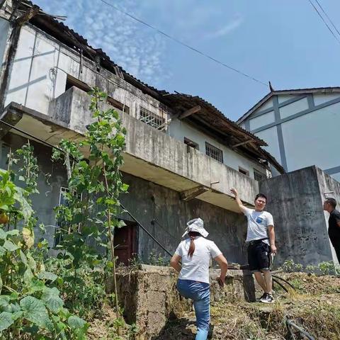 县卫生健康局、县住房和城乡建设局联合开展村级卫生室房屋质量专项检查