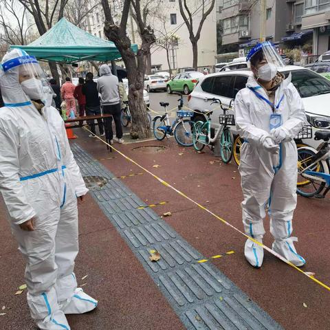 再吹号角 战“疫”冲锋——碑林区人社局再度深入一线开展核酸检测工作