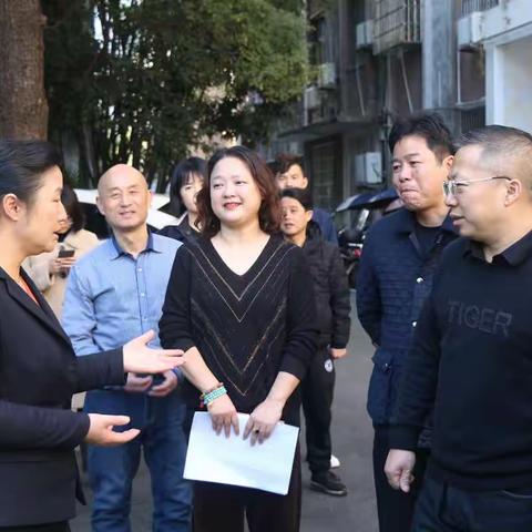 在关怀中砥砺前行—— 市委常委、市委宣传部部长张霞莅临衡阳衡州花鼓戏艺术有限责任公司开展调研