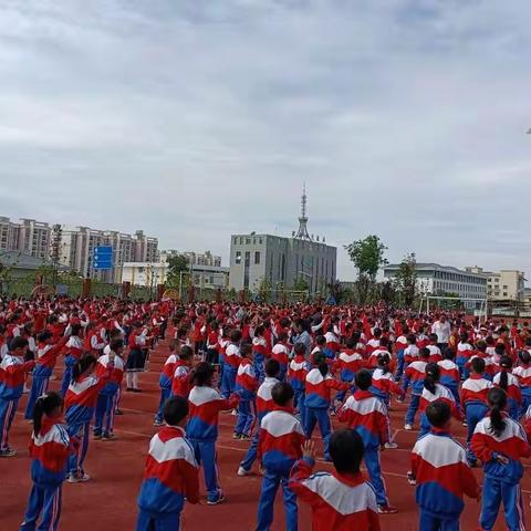 愿来年可回首，光景依如初。不负遇见，感恩遇见。（2022年春季学期五小北一年级五班成长记录碎片）