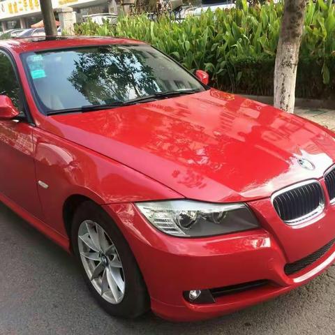 极品宝马318，老板娘本地一手车，车况近乎完美，2011年5月上牌，只开了6万多公里，可与两年的车媲美