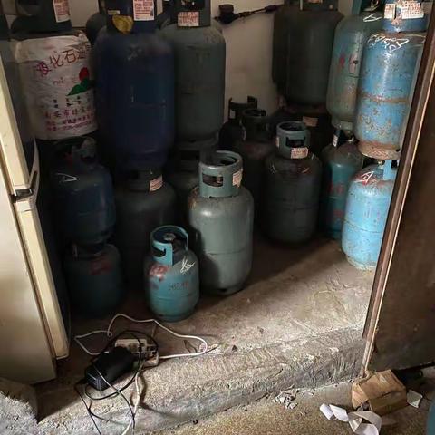 重拳打击燃气“黑网点” 确保市民用气安全--市综合行政执法局美兰分局开展燃气安全生产检查工作