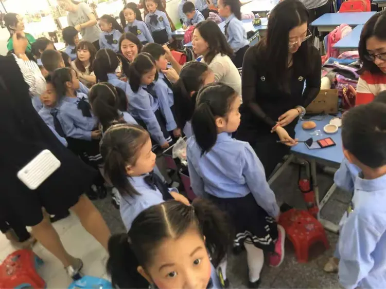 鹏兴实验学校一（2）读书月活动系列之诗歌朗诵比赛篇