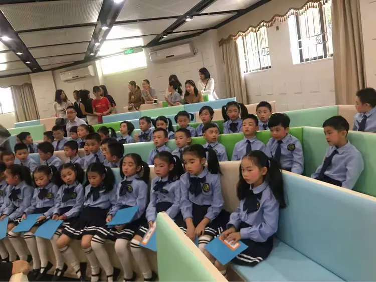 鹏兴实验学校一（2）读书月活动系列之诗歌朗诵比赛篇