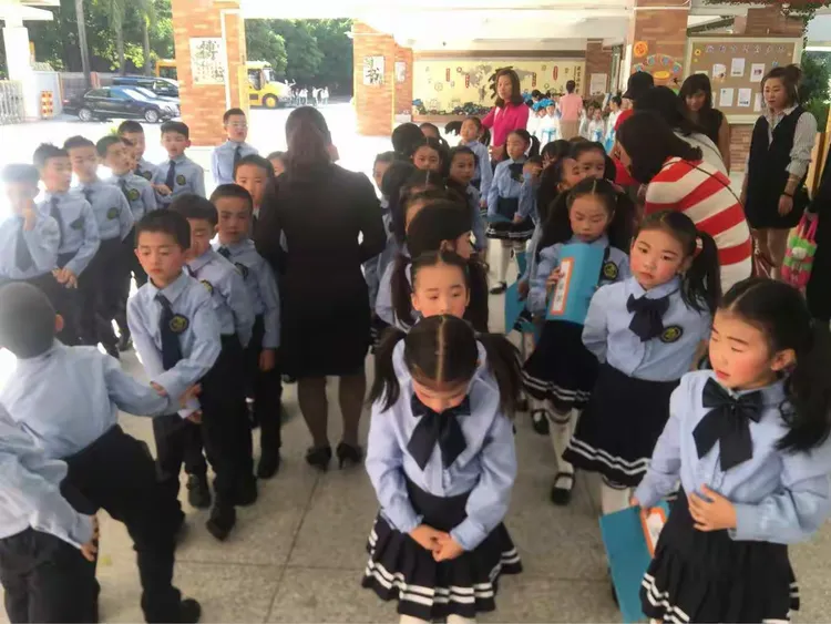 鹏兴实验学校一（2）读书月活动系列之诗歌朗诵比赛篇