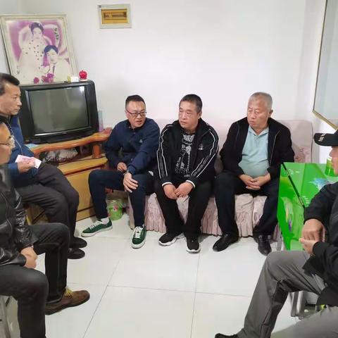 学史力行  情暖国庆