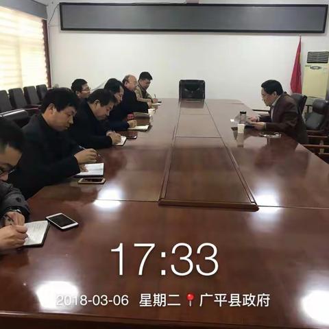 柳兆泉副县长组织召开教育提升工程专班调度会。