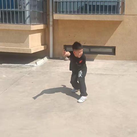 “习语”润童心“五星”向未来