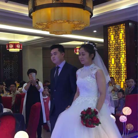 祝王堃、孔庆懋新婚快乐、幸福甜蜜！