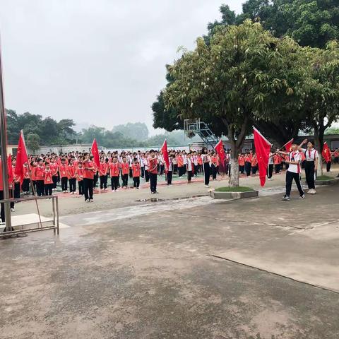 传承红色基因，坚定跟党走——2021年东成镇中心小学横槎校区少先队扩队活动