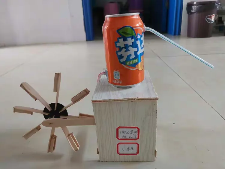 脑洞大开——风车坪建元学校14班科创节作品集