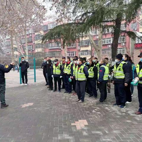 【甸柳新村街道】及时清理化粪池 为民排忧解难题