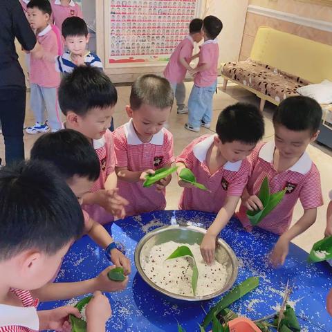 红缨幼儿园苗苗二班“ 浓情端午“粽”享欢乐主题活动