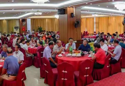 02中华丘（邱）宗亲联谊总会广东化州分会成立壹周年庆典暨首届兴教育贤表彰大会