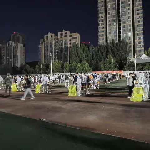 【高新兴隆】全科网格员让核酸检测现场有速度 更有温度