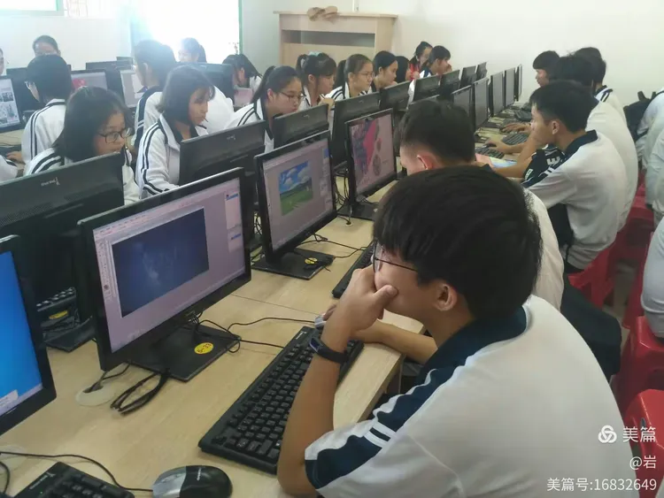 高一信息技术教师备课资源包(高一信息技术教师研修任务有哪些)