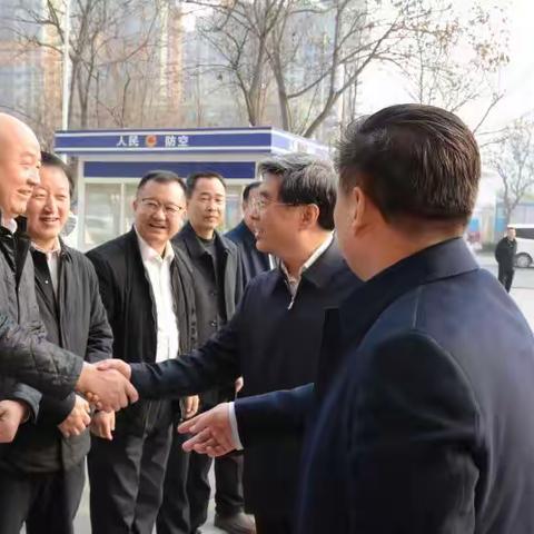 🔊岳亮书记走访慰问扶贫干部                      强调要坚决打赢脱贫攻坚战