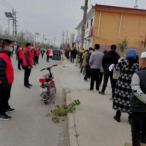 疫情一线 众志成城