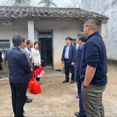 节前慰问送温暖 情真意切暖人心