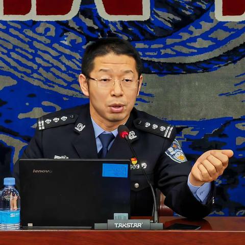 【预热122】交警支队副支队长晏利功深入大庆炼化公司开展“文明交通 你我同行”交通安全宣传活动