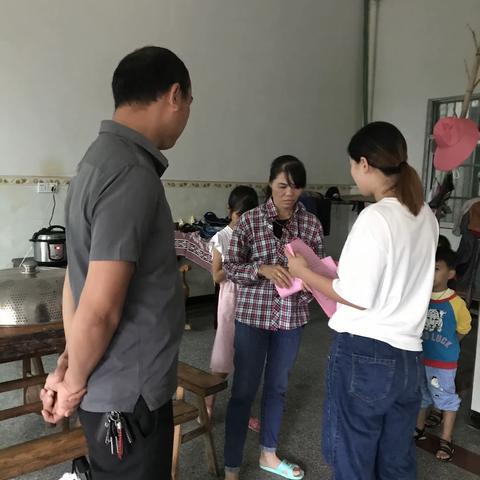 万师访万家，情系千万家——众埠镇董坂小学“万师访万家”活动纪实