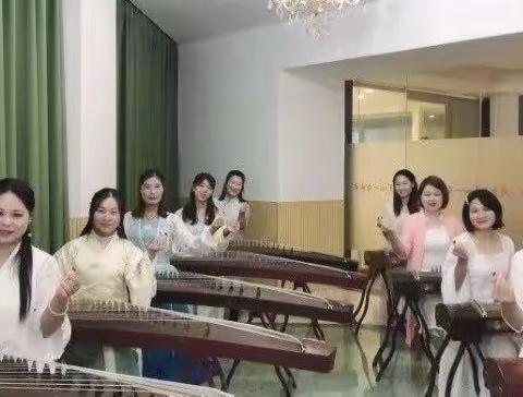 沁园春琴筝 优雅魅力女人公益课